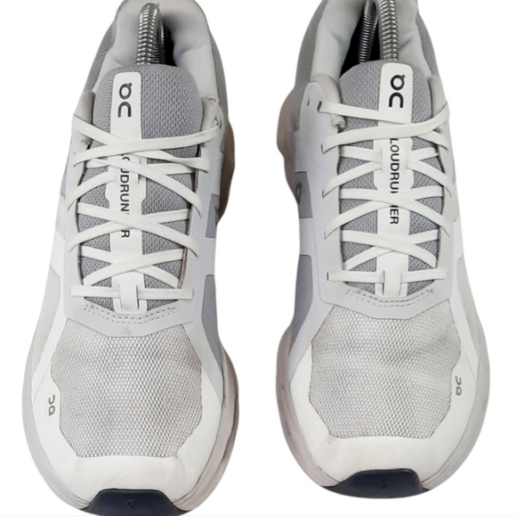 On Cloudrunner Womens Size 9.5 White Gray Running Sneakers Shoes Comfort Shoes - Picture 4 of 5